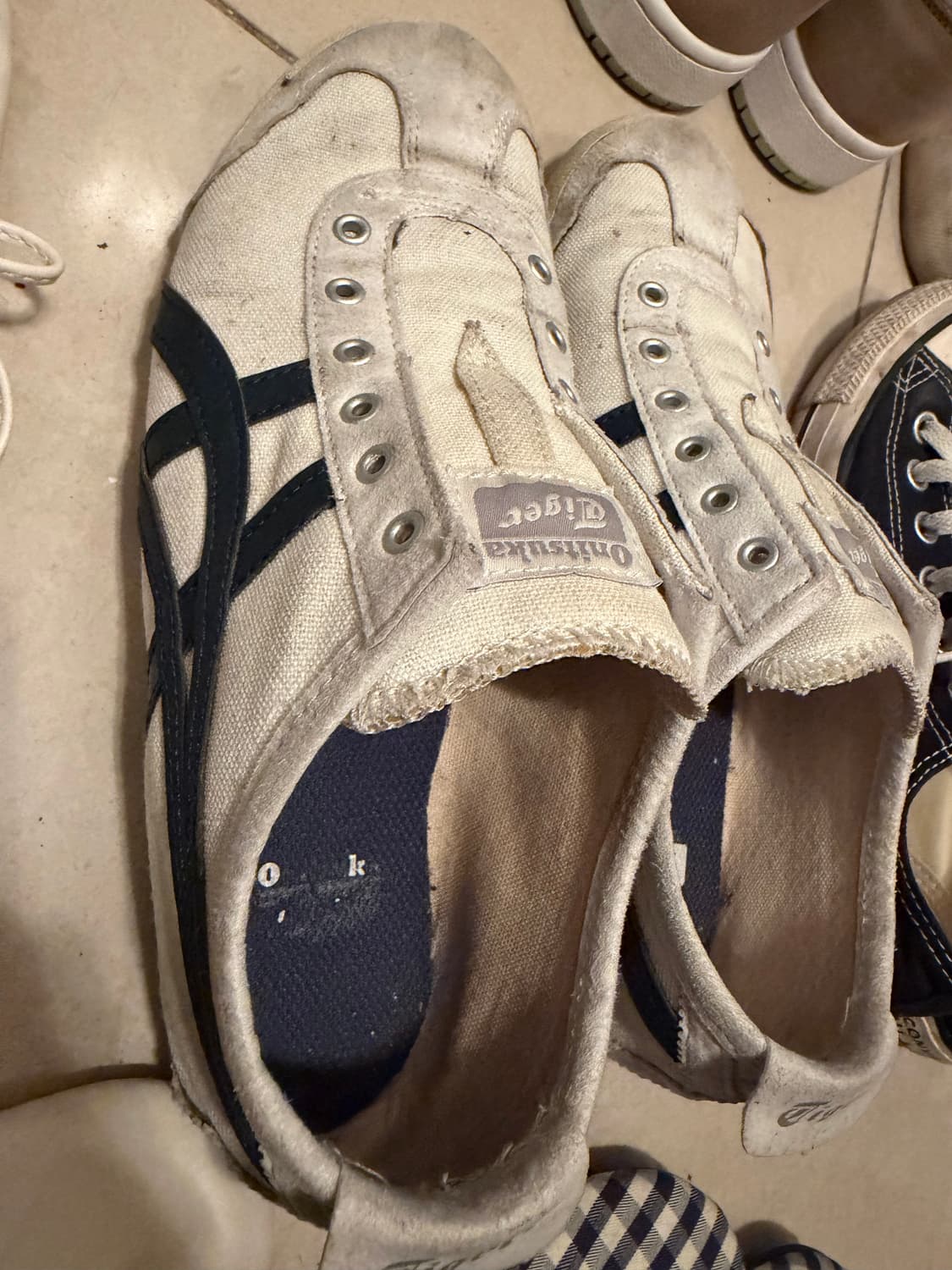 오니츠카 타이거 상품이미지1