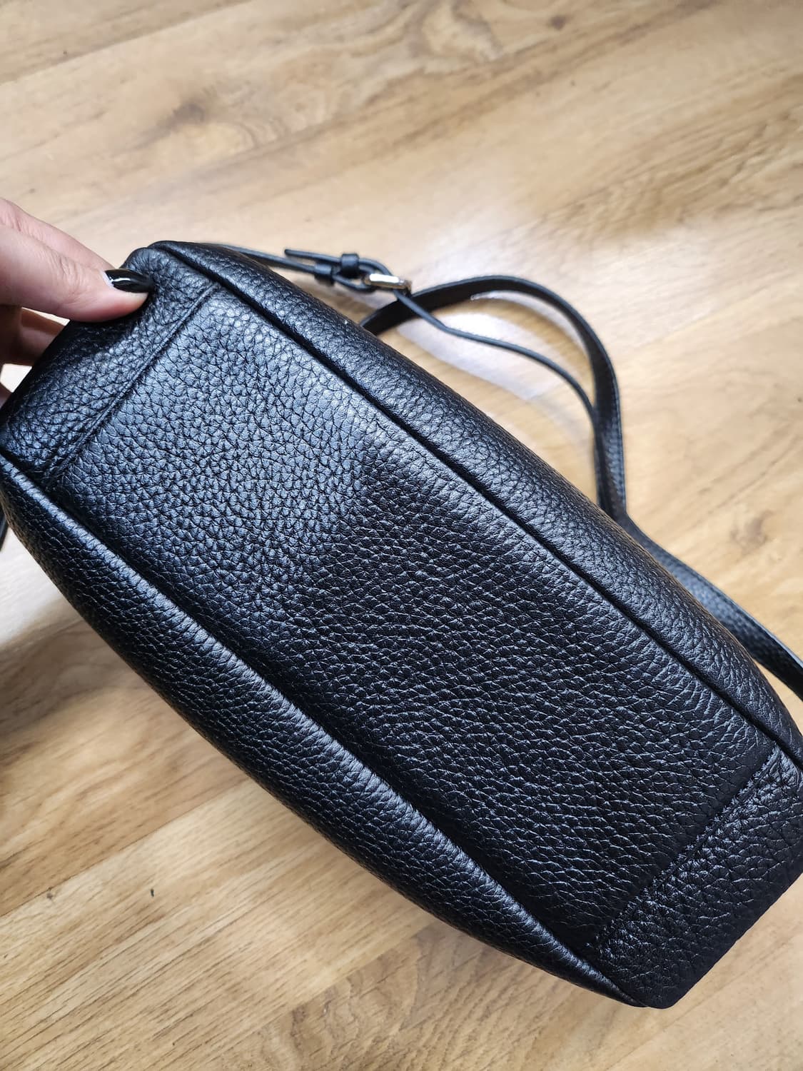 504) 앤클라인 가죽 크로스백 상품이미지4