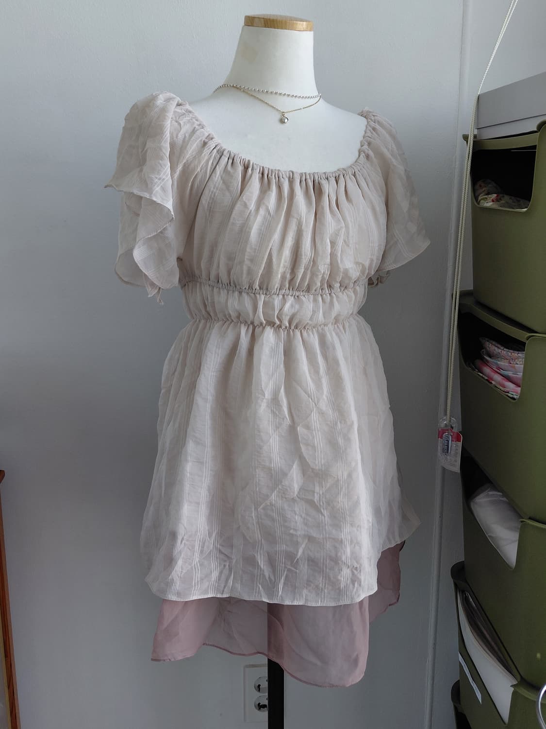 [빈티지] 쉬폰 셔링 블라우스 아이보리 상품이미지1