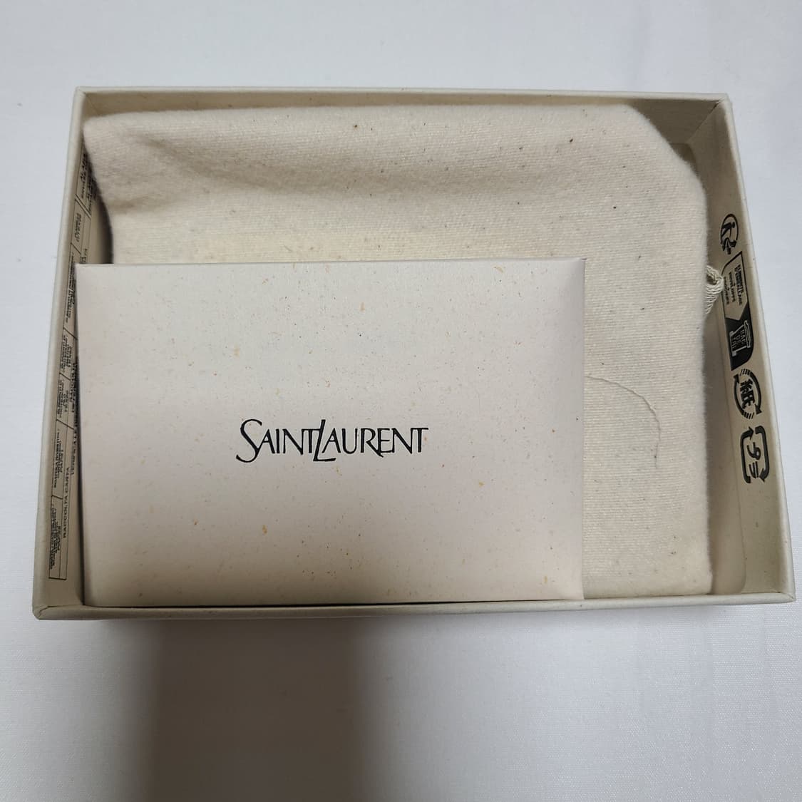 생로랑 카산드라 마틀라세 모노그램 카드지갑 블랙 은장 상품이미지8