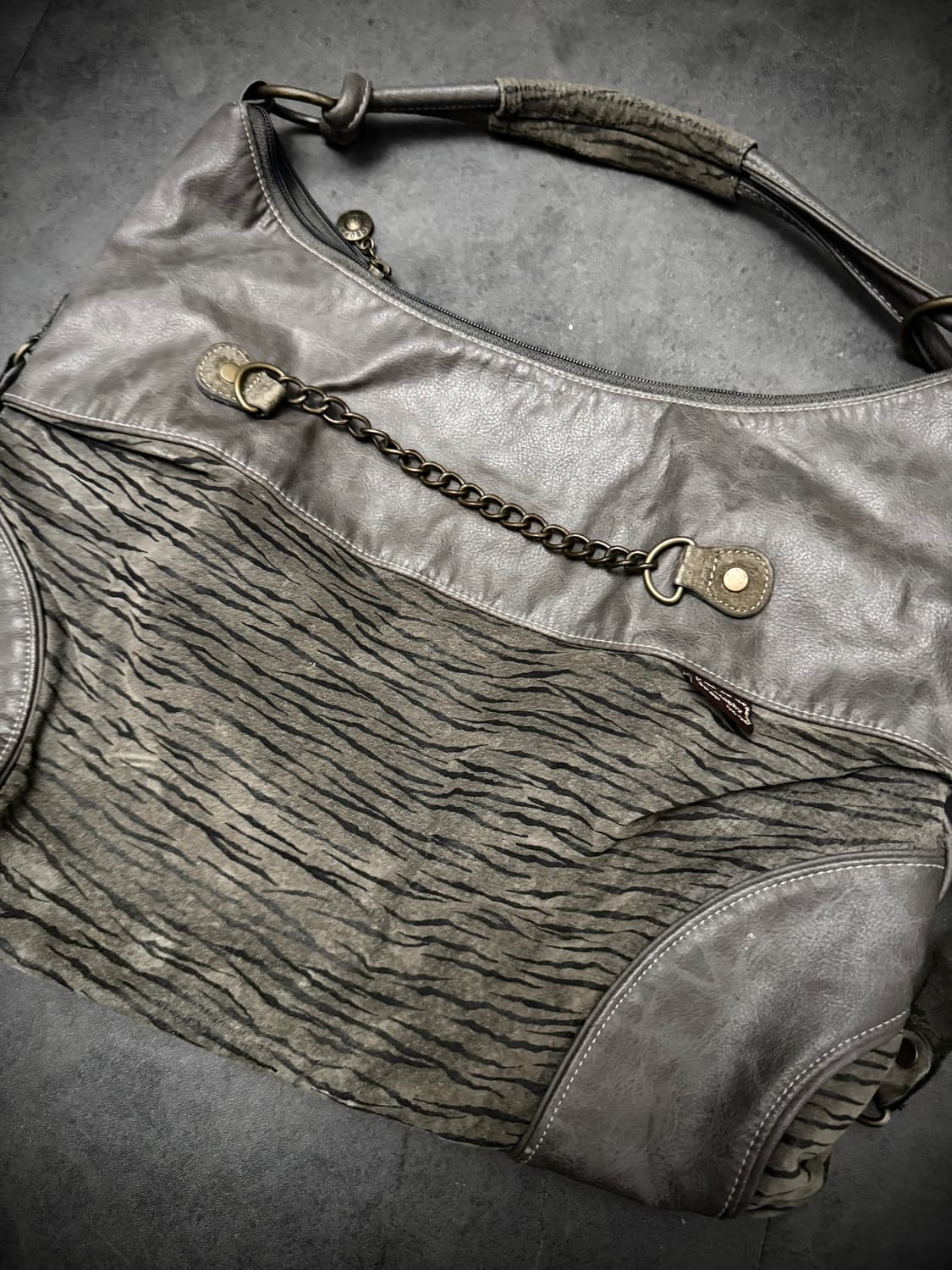 Zebra pattern leather chain bag 상품이미지3