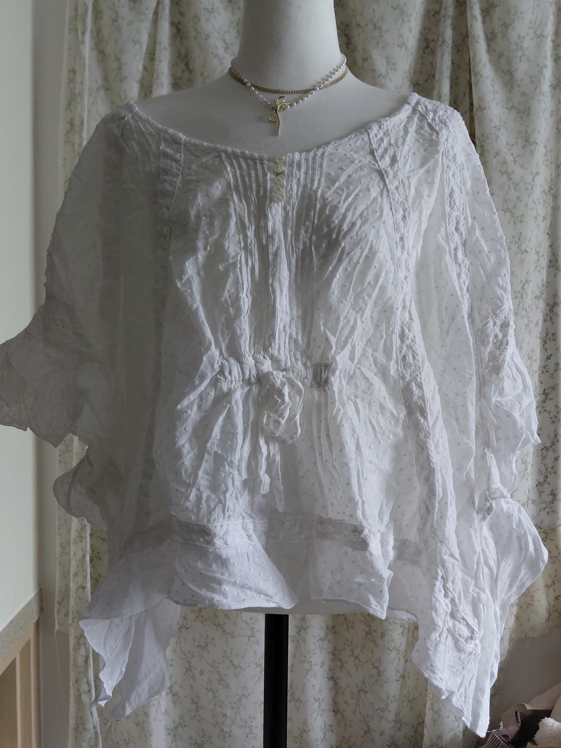 [빈티지] 유럽빈티지st 화이트 펀칭 레이스 블라우스 상품이미지1