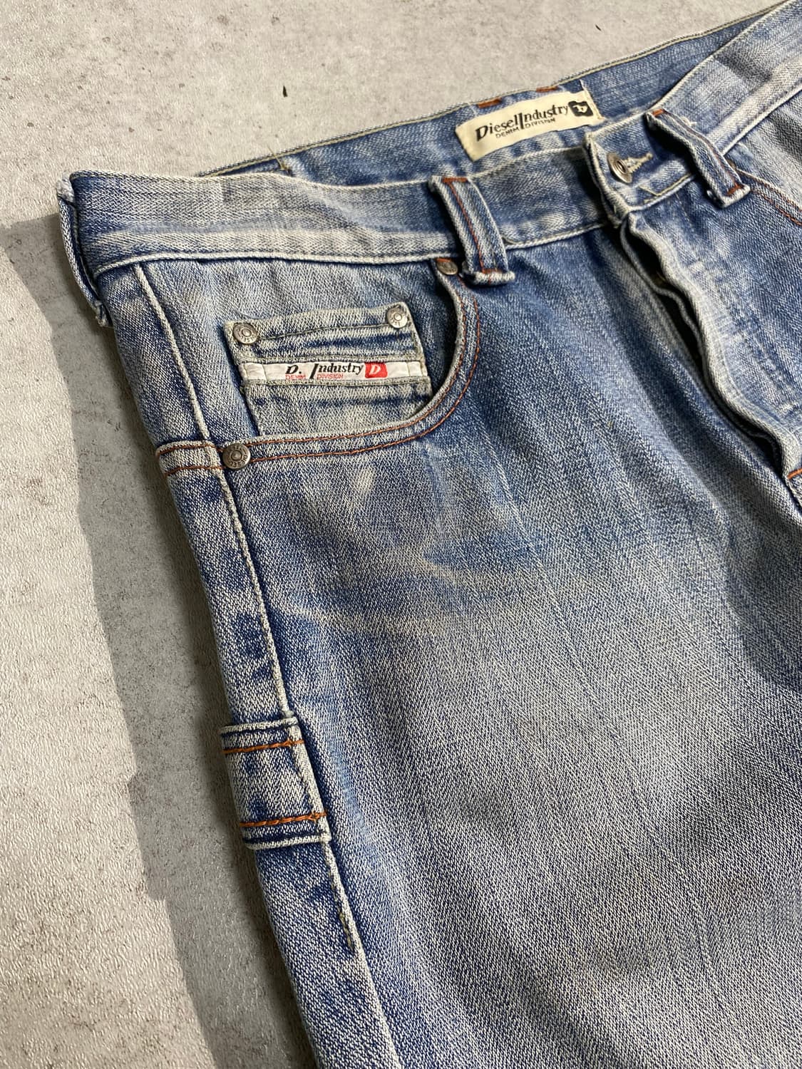 [32] Diesel 디젤 더티워시드 부츠컷 데님팬츠 상품이미지3