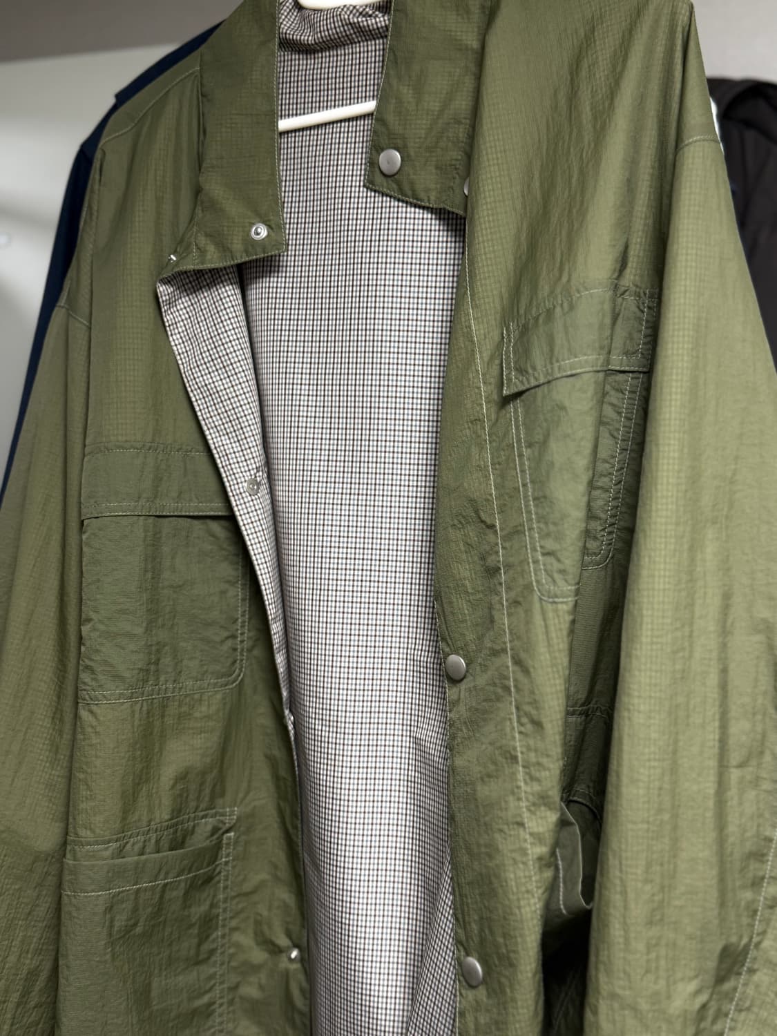 SHIRTER 리버시블 하이넥 자켓 카키 L 상품이미지5