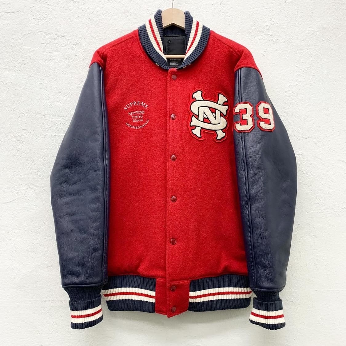 슈프림 X 네이버후드 바시티 자켓 상품이미지3