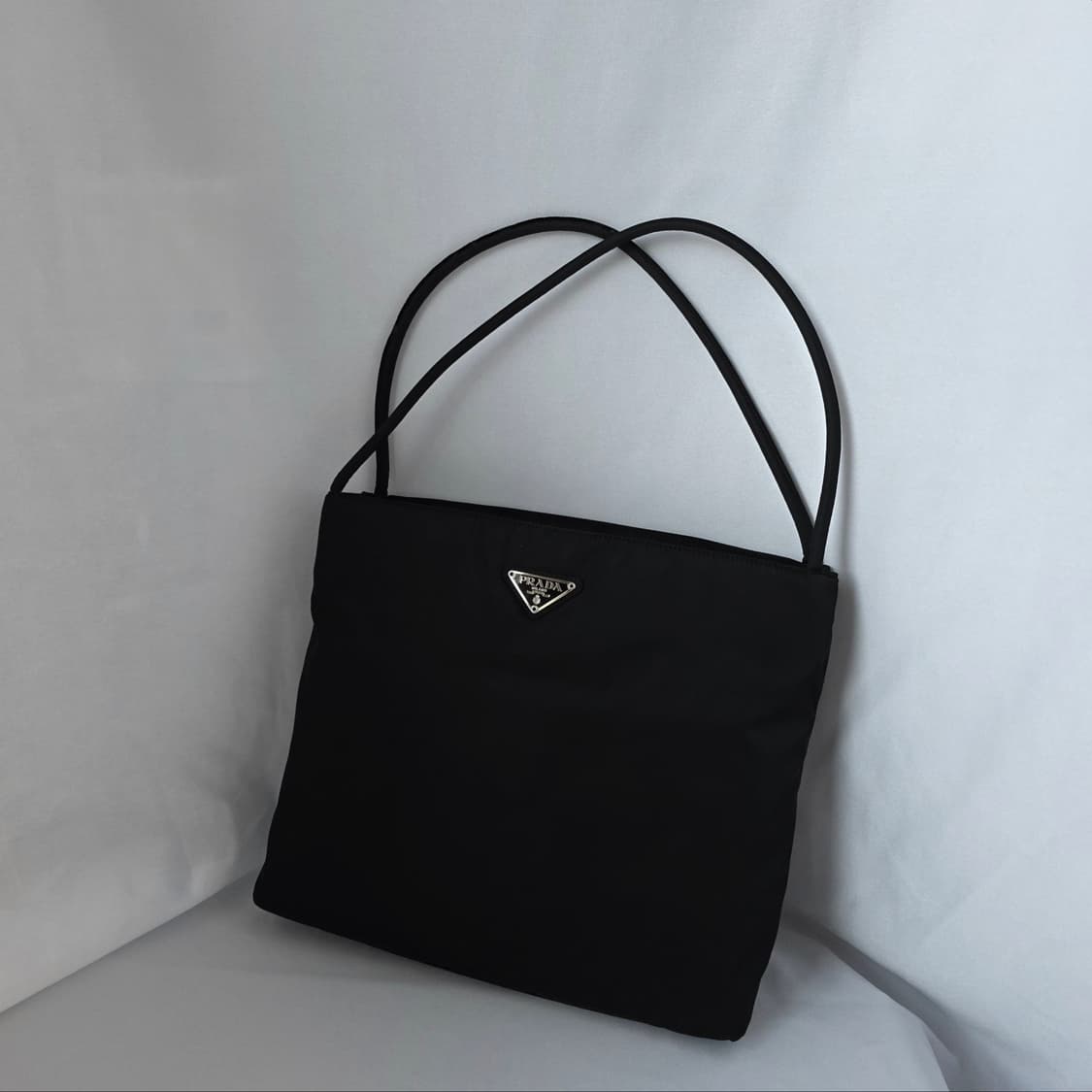 [정품 PRADA] 프라다 두줄 포코노 나일론 토트백 미디움 상품이미지10