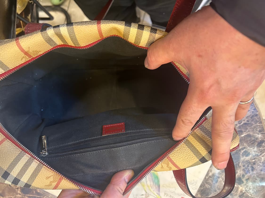 정품 버버리 노바체크 숄더백 팝니다 상품이미지6