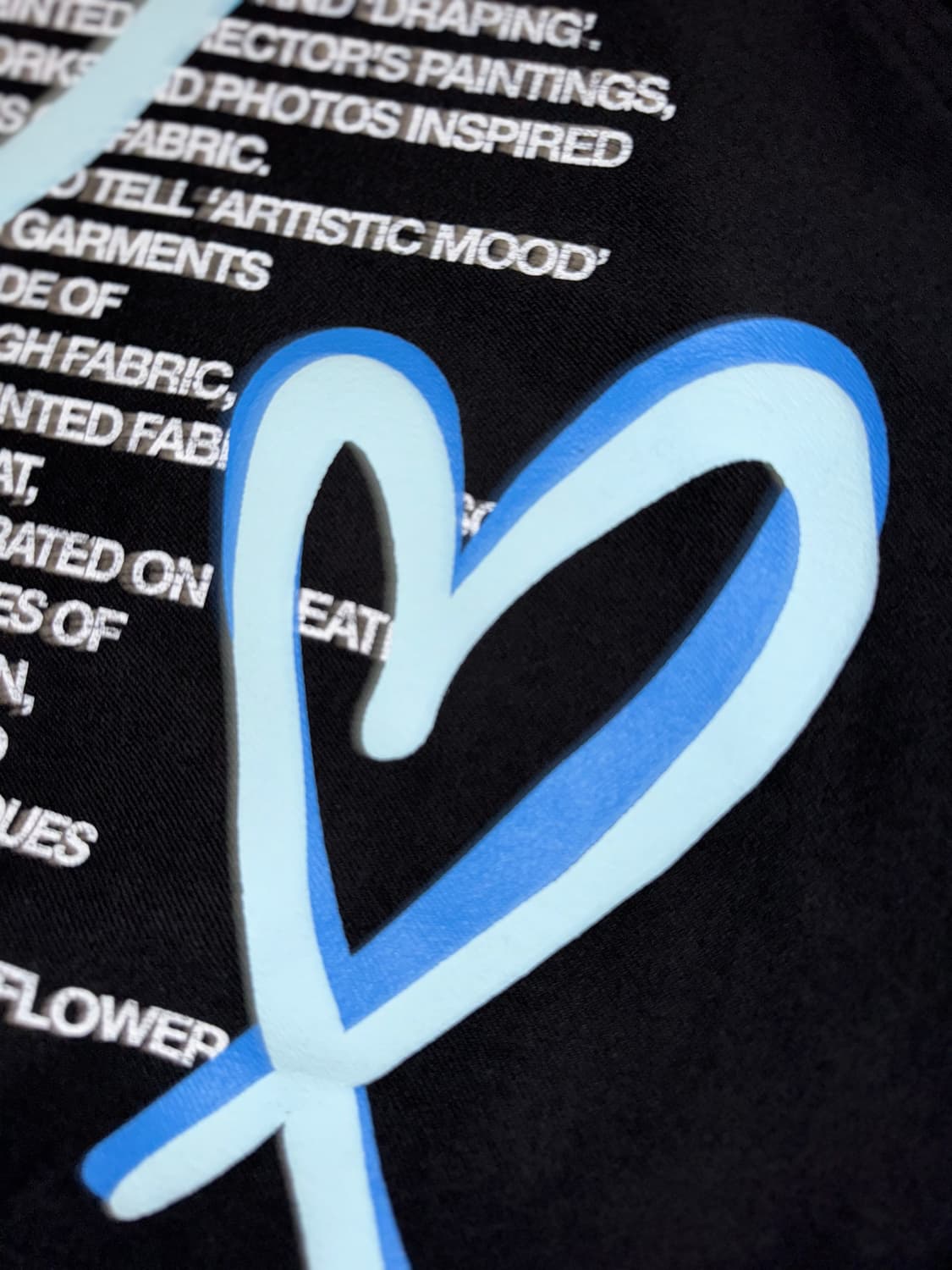 [S] 더뮤지엄비지터 하트 프린티드 인사이드 아웃 스웻셔츠 상품이미지4