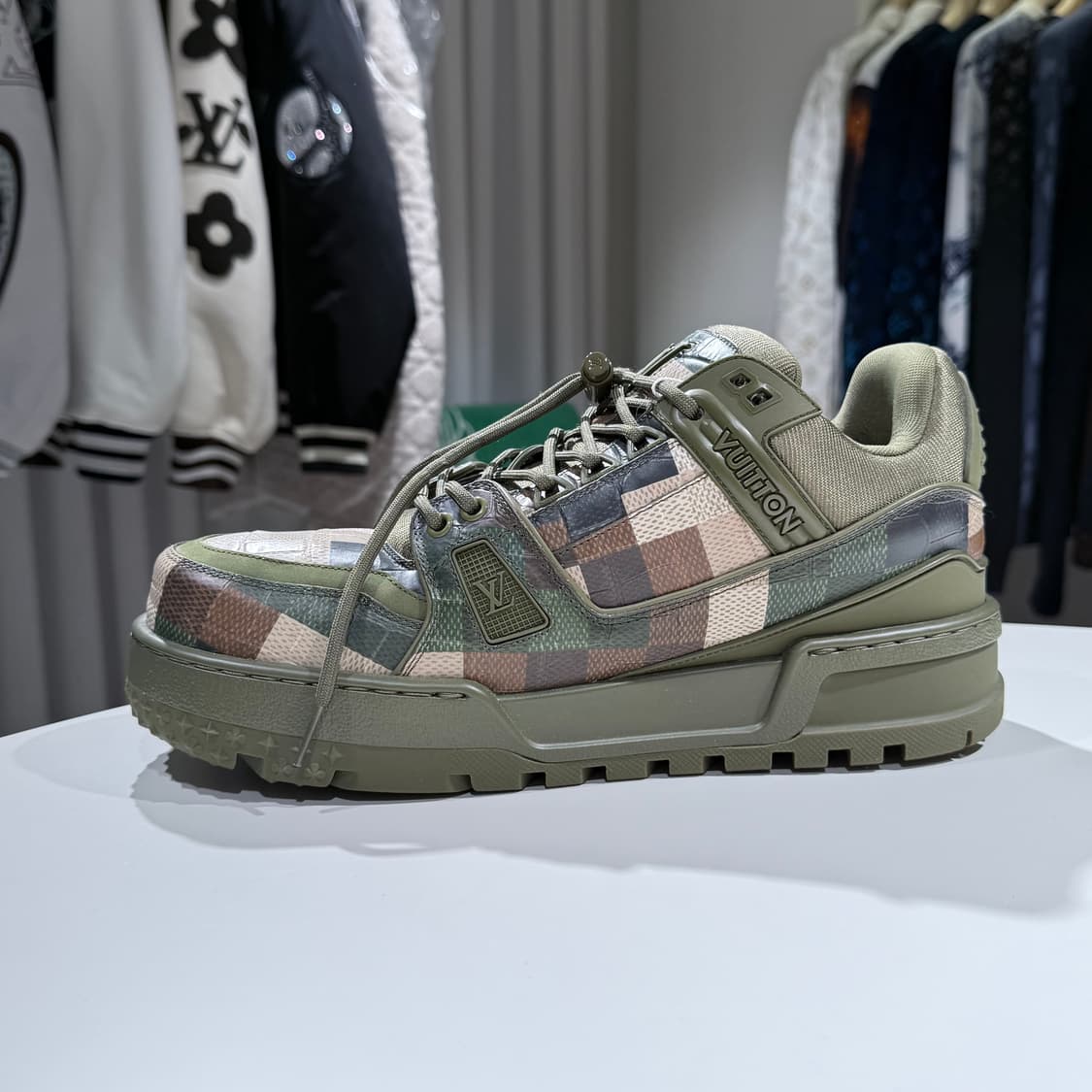 8 / 루이비통 LV 트레이너 카모 플라쥬 맥시 스니커즈 상품이미지5