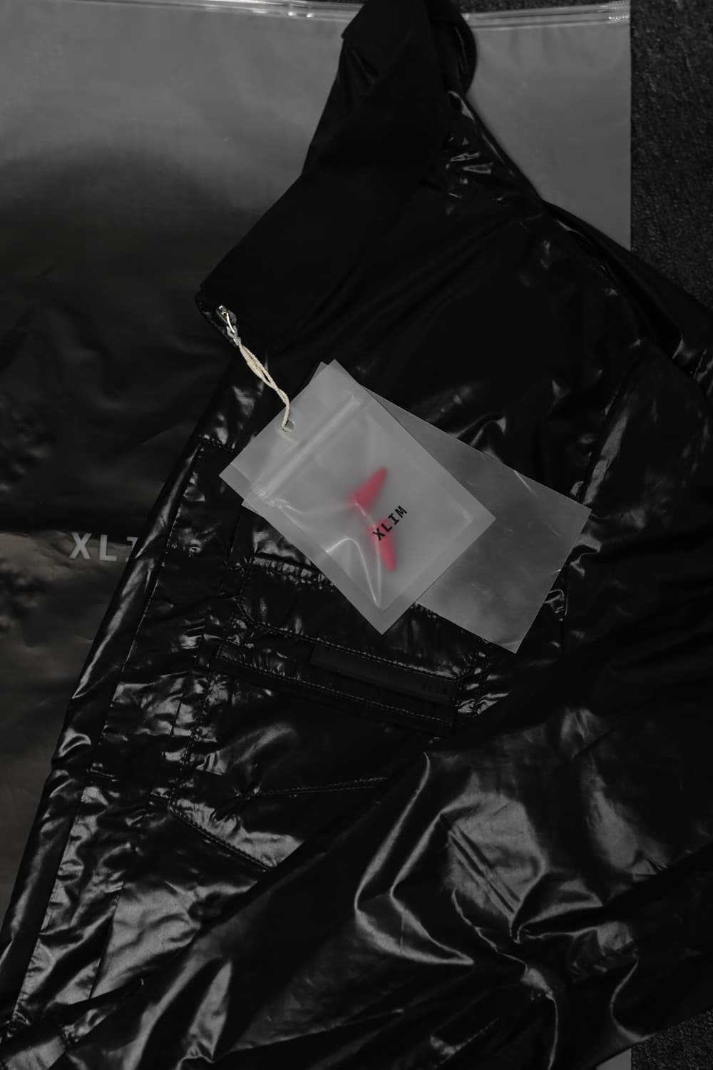 EP.9 02 JACKET GLOSSY BLACK 상품이미지4