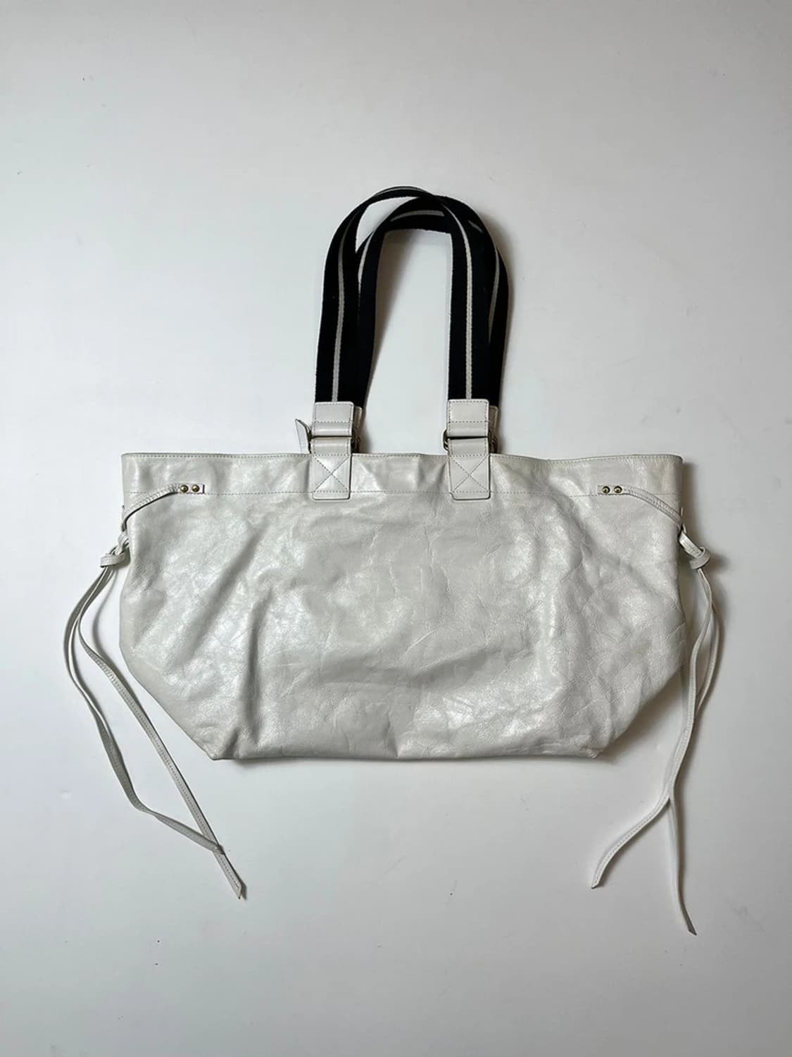 이자벨마랑 20ss 화이트 크링클 쇼퍼백 Q1416 상품이미지8