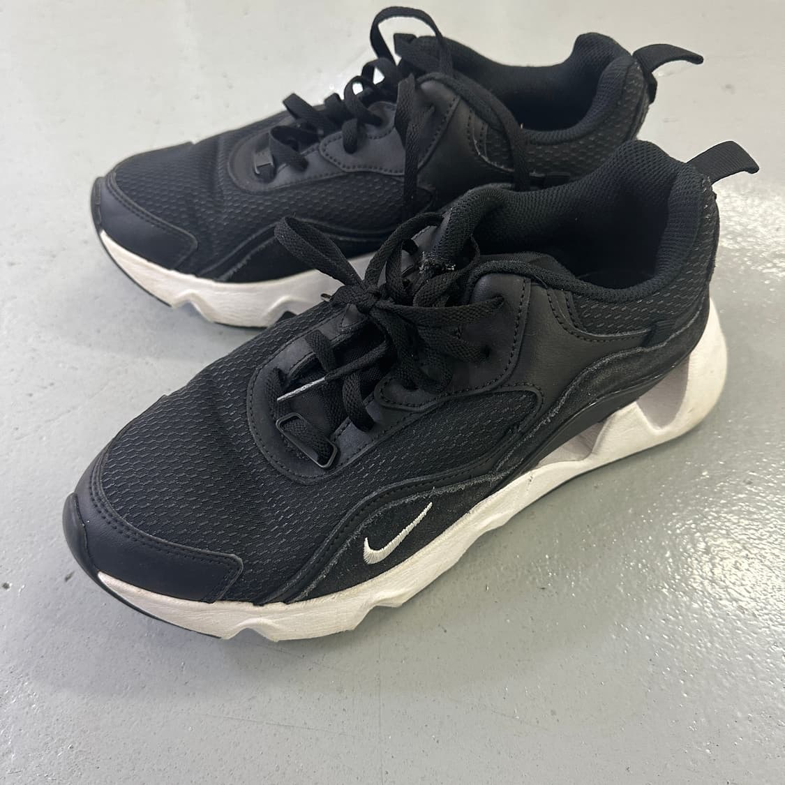 245 나이키 라이즈 365 운동화 0407D 상품이미지2