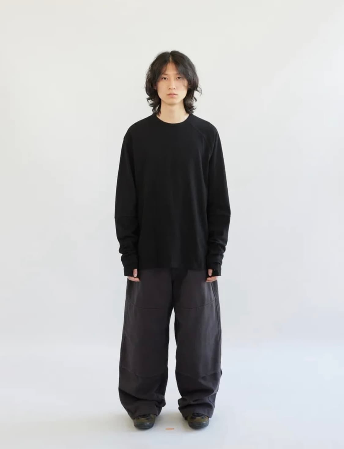 해칭룸 더블 슬리브 롱슬리브 블랙 2사이즈 상품이미지3
