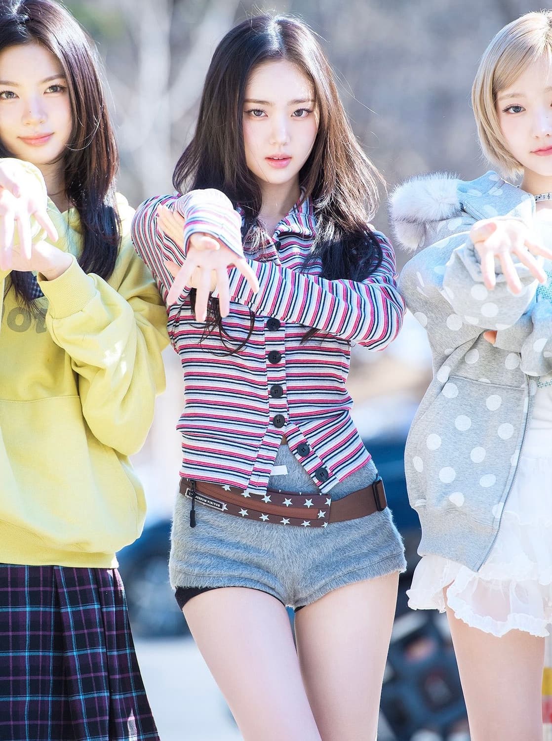 키키 이솔 착용 잇자바이브 가디건  상품이미지1