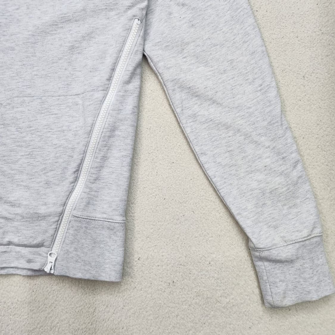 NIKE 트랙앤 필드 맨투맨 상품이미지5