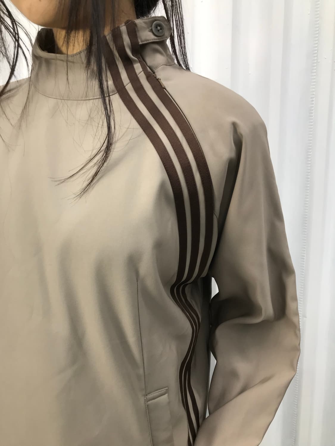 Adidas 초코브라운 사선 아노락 상품이미지1