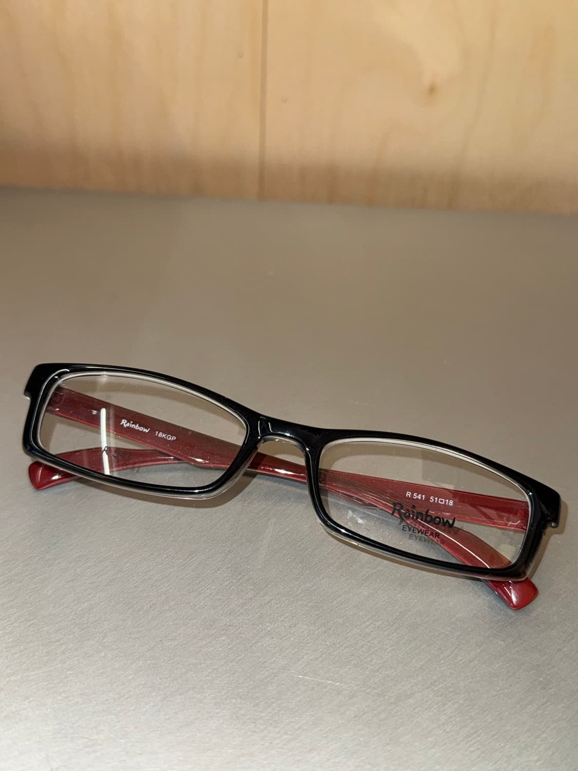 블랙 프레임 레드 템플 스퀘어 안경 상품이미지3