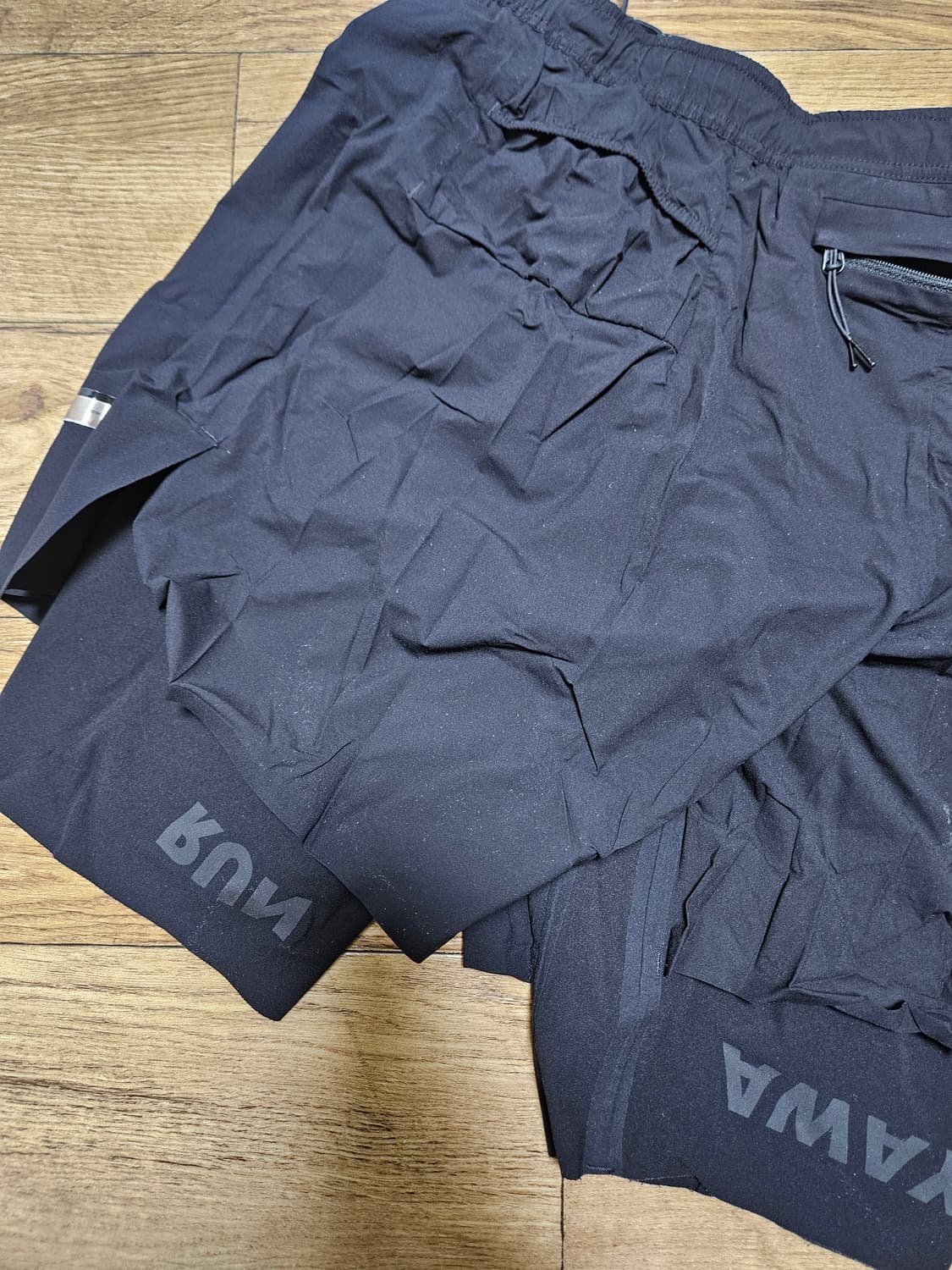 새티스파이 10 Justice trail shorts
사이즈2 팝니다 상품이미지3