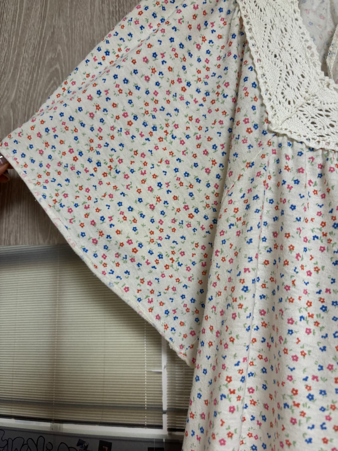 마루 빈티지 모리걸 잔꽃 크로셰 스퀘어넥 티셔츠 상품이미지3