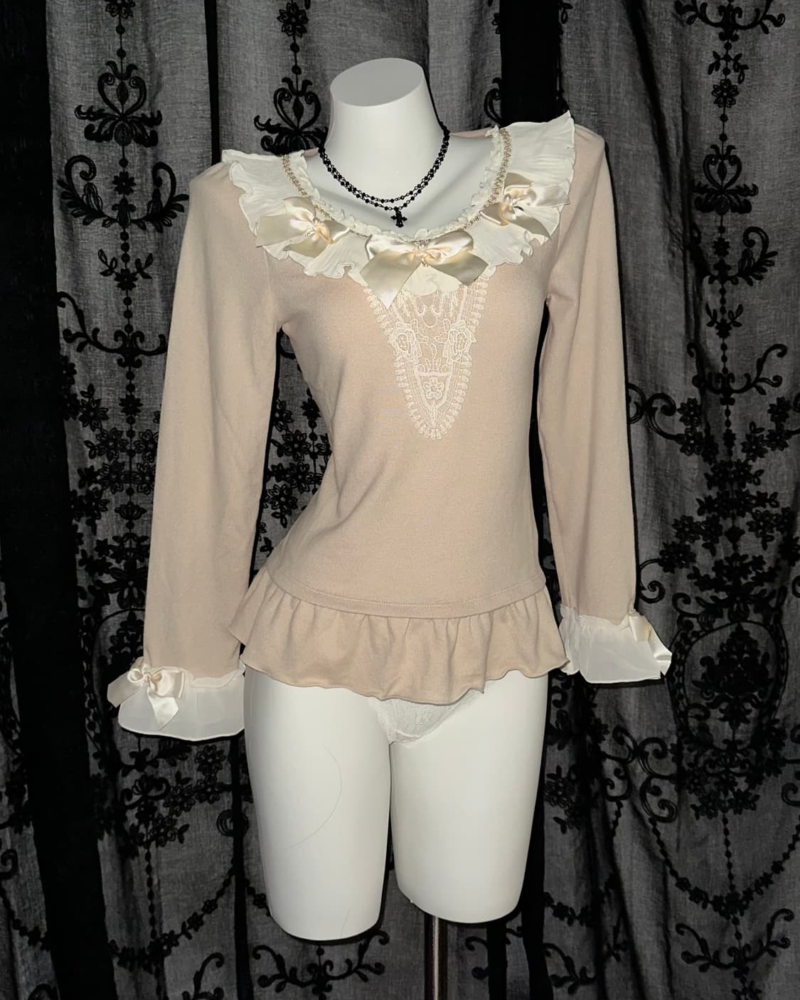 Ribbon Beige Long Sleeve 상품이미지1