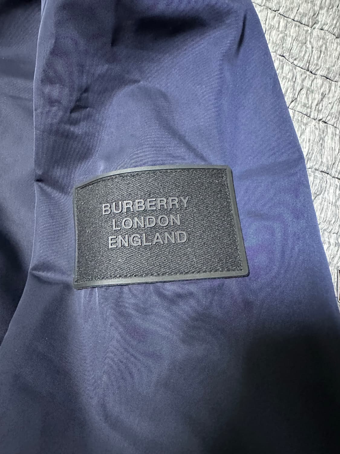 버버리 네이비 바람막이 자켓 상품이미지4