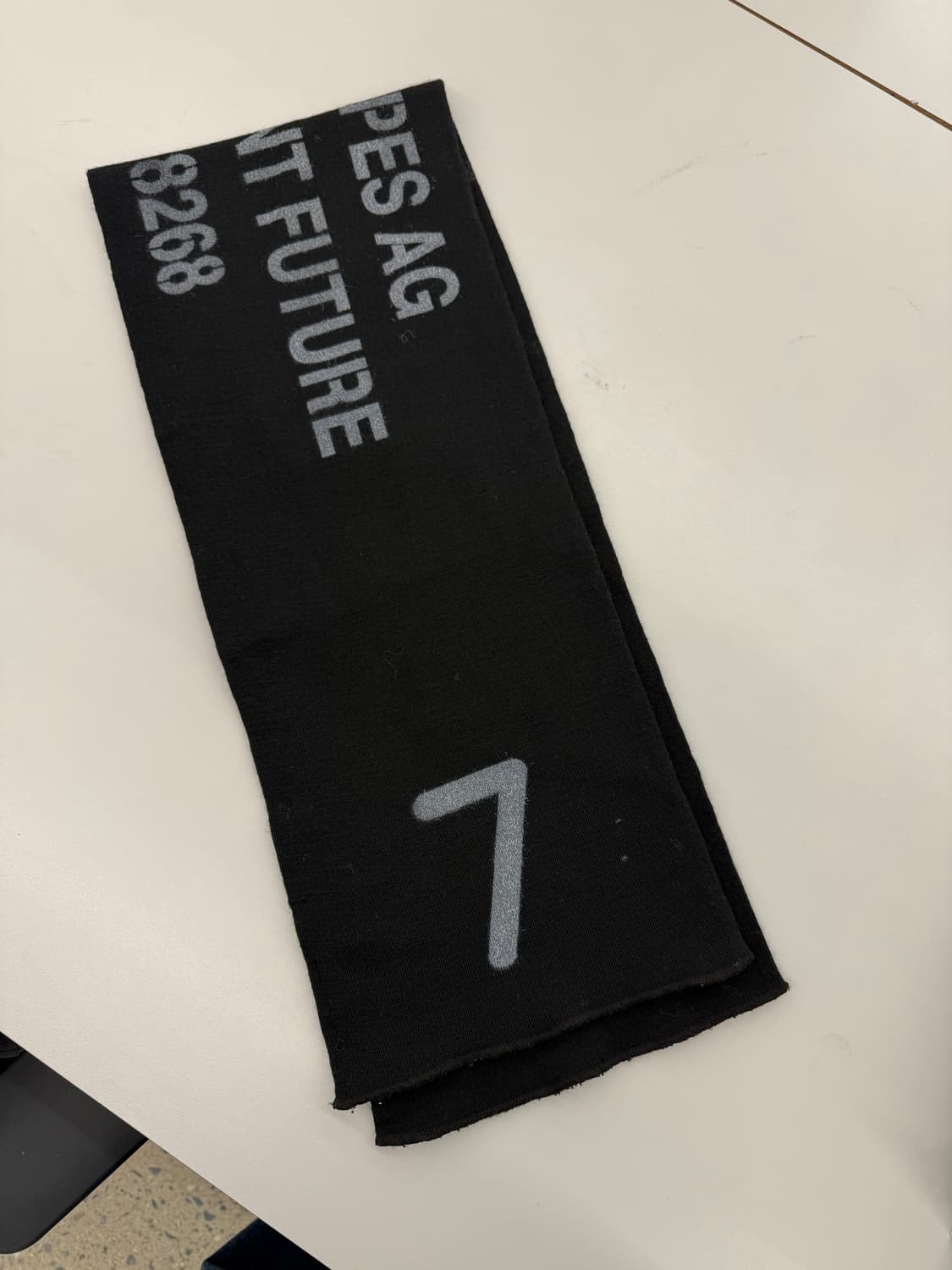 프로토타입스 로고 풋볼 머플러 블랙 상품이미지5