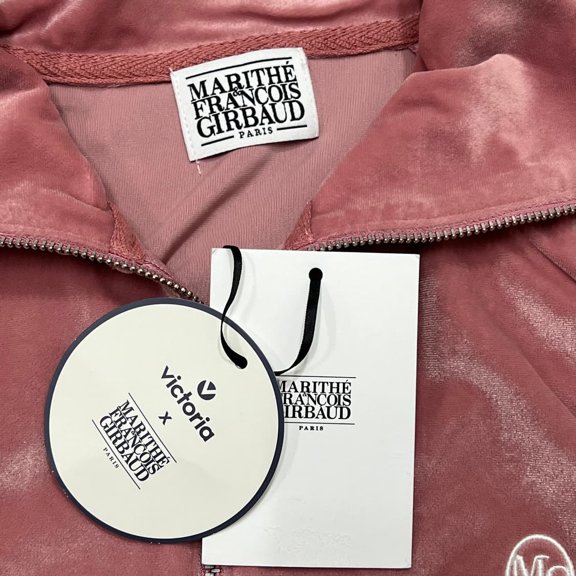 [우먼9095] 빅토리아슈즈x마리떼프랑소와저버 반집업 벨벳 맨투맨(새상품 상품이미지3