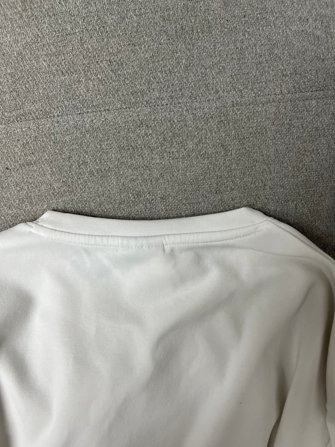 유핑 골드라벨 2세대 세미오버핏 크루넥 긴팔 화이트,스모키 블랙  상품이미지6