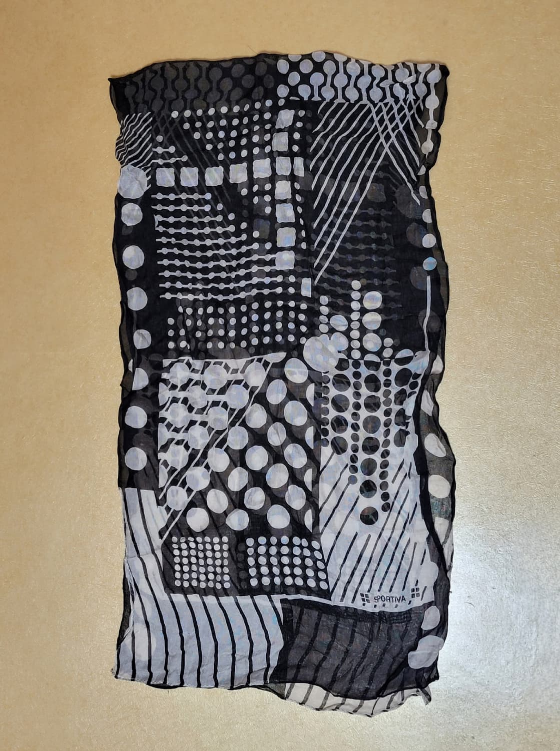 블랙 앤 화이트 패턴 스카프 상품이미지1