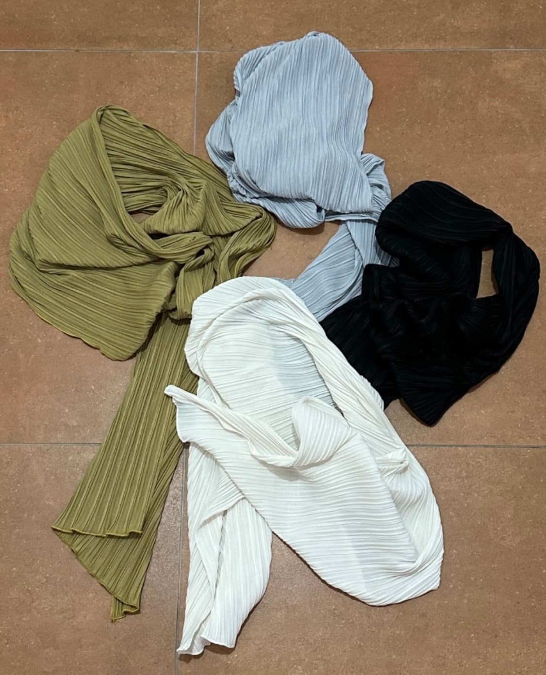 ERR 플리츠스카프 올리브 상품이미지3