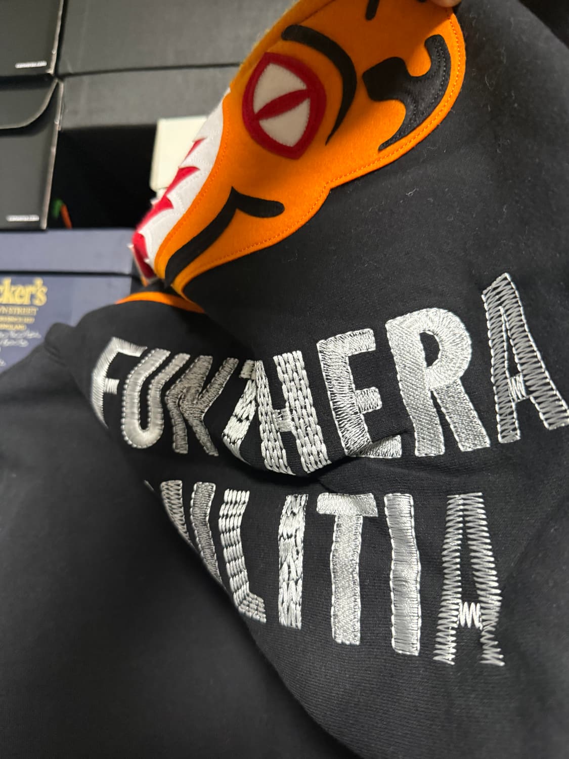 베이프 타이거 후드 집업 상품이미지8