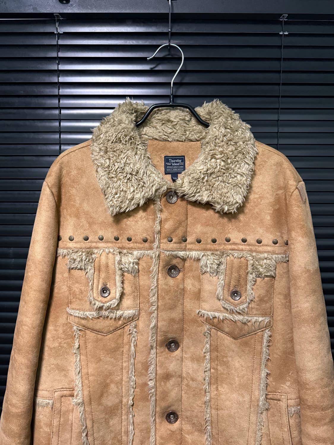 썰스데이 아일랜드 베이지 카멜 털 무스탕 웨스턴 빈티지 스웨이드 100 상품이미지3