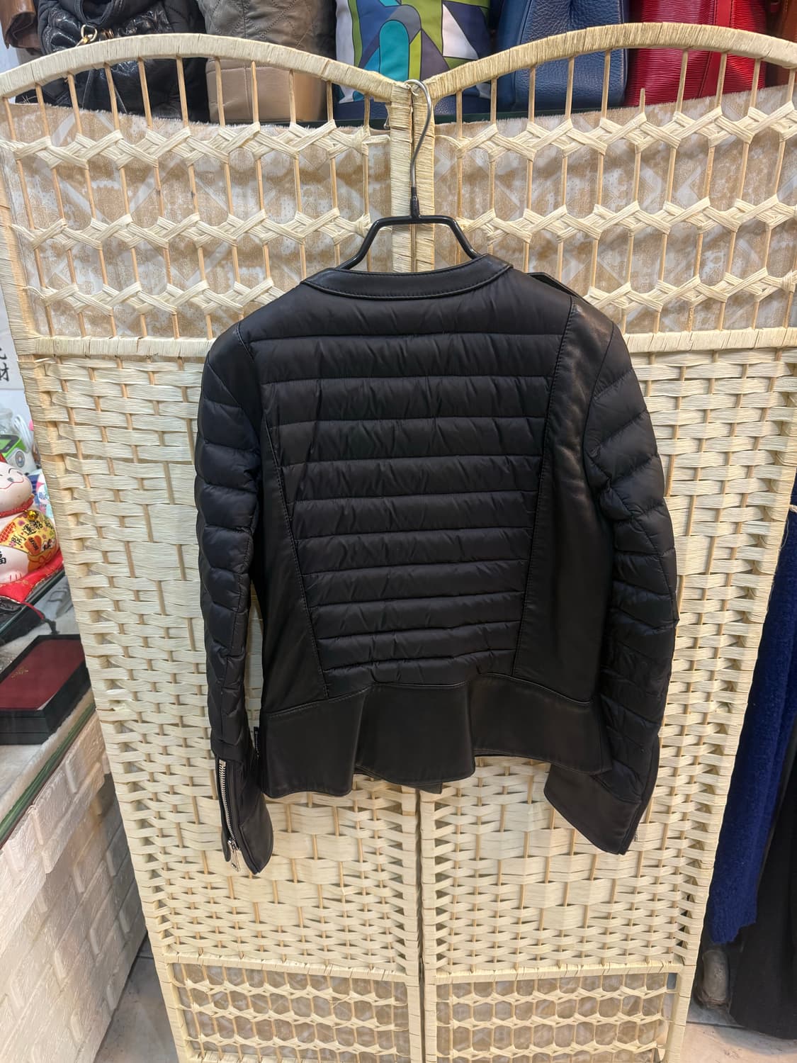 2/44-55 정품 몽클레어 모터 패딩 팝니다 상품이미지10