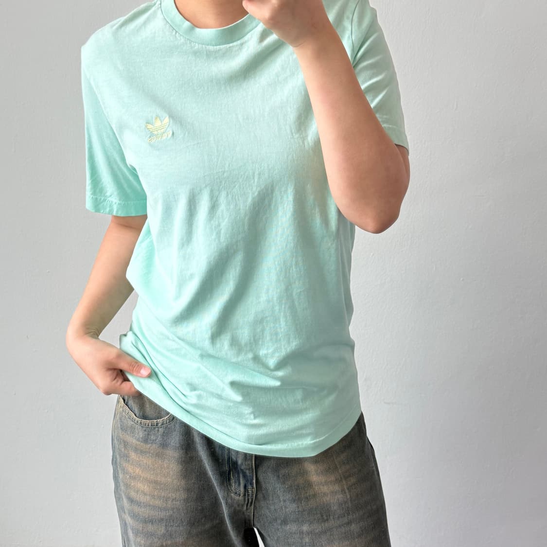 [L] 아디다스 피스타치오 반팔티셔츠 상품이미지2
