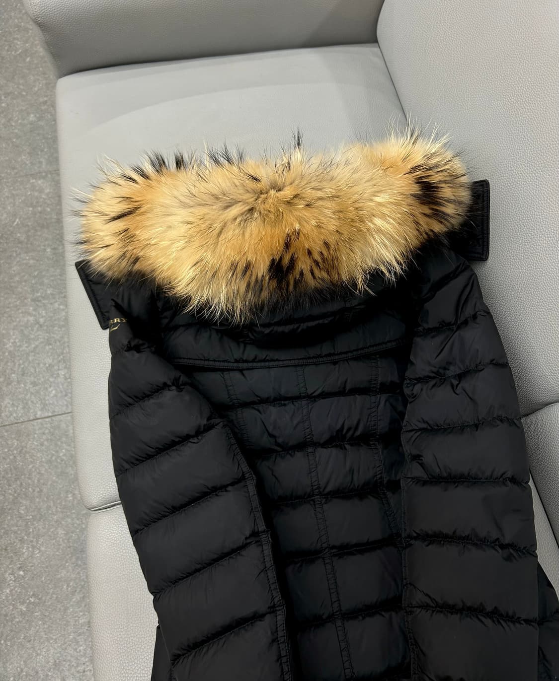 버버리 달머튼 블랙 롱패딩(XXS/44) 상품이미지7