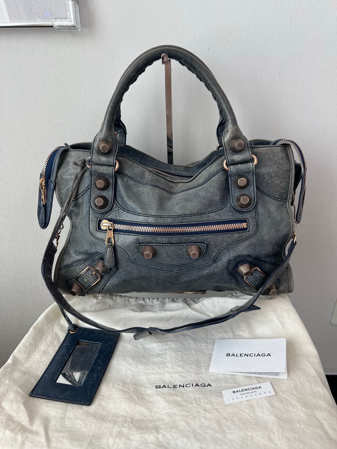 발렌시아가 모터백 상품이미지4