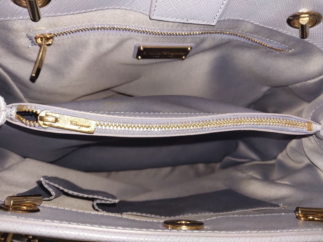 페라가모 사피아노 레더 바라 체인 숄더백 상품이미지8