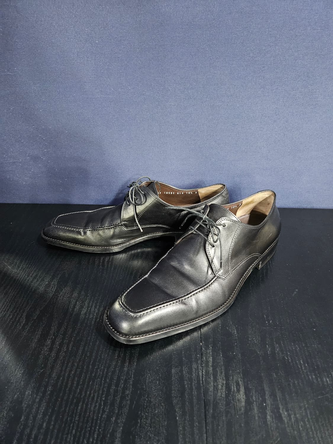 살바토레 페라가모 블랙 남성 10.5 로퍼  상품이미지2