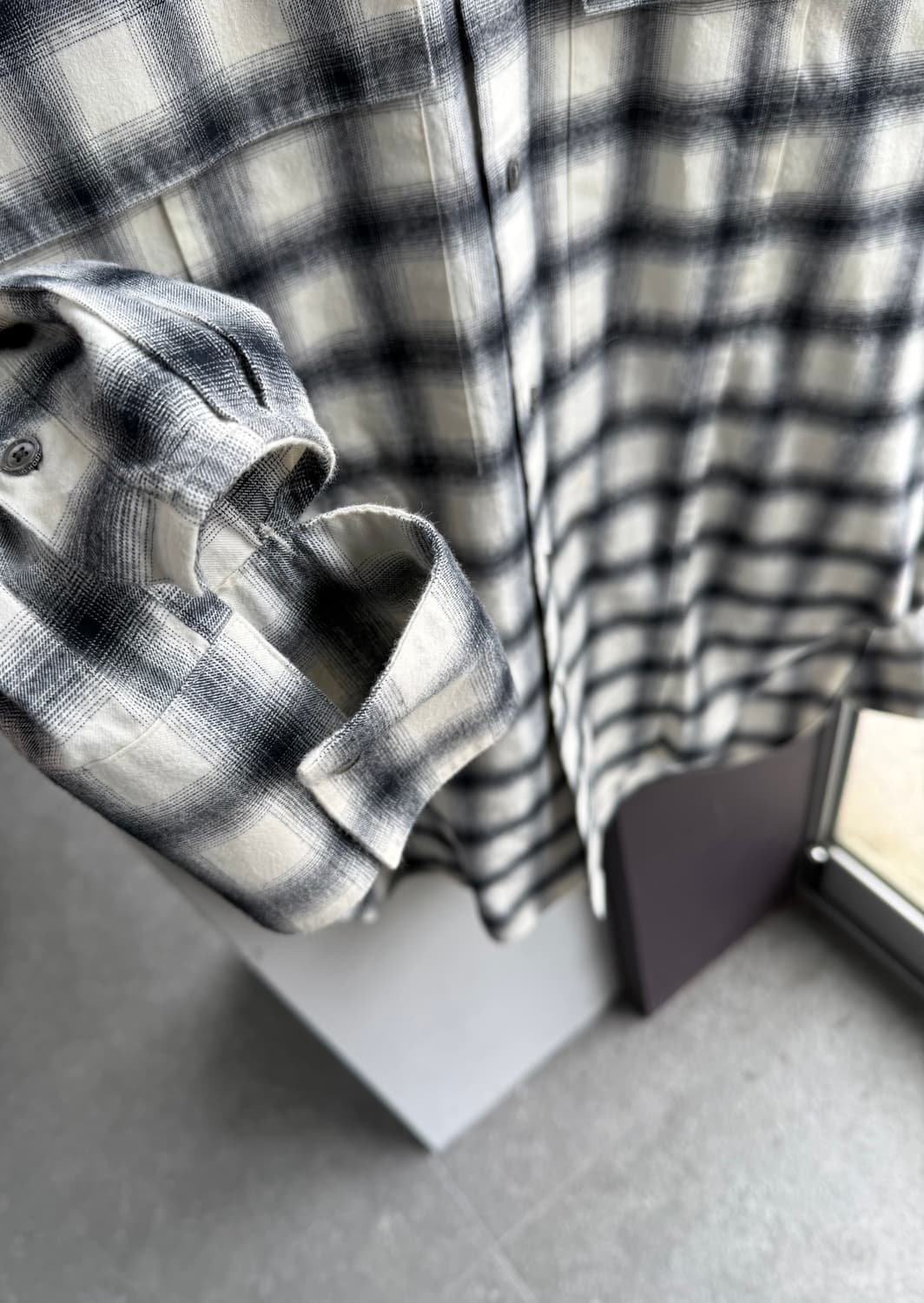 48/ 솔리드옴므 견장 디테일 플란넬 셔츠자켓 상품이미지6