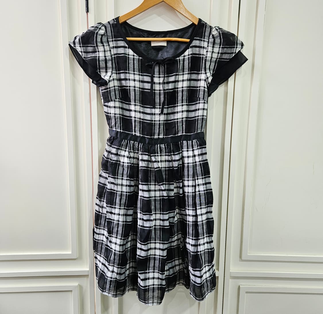 블랙 화이트 체크무늬 반팔 원피스 상품이미지1
