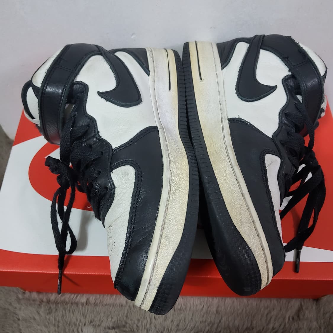 나이키 스투시 에어포스 미드 1 검흰 230 스니커즈 농구화 상품이미지3