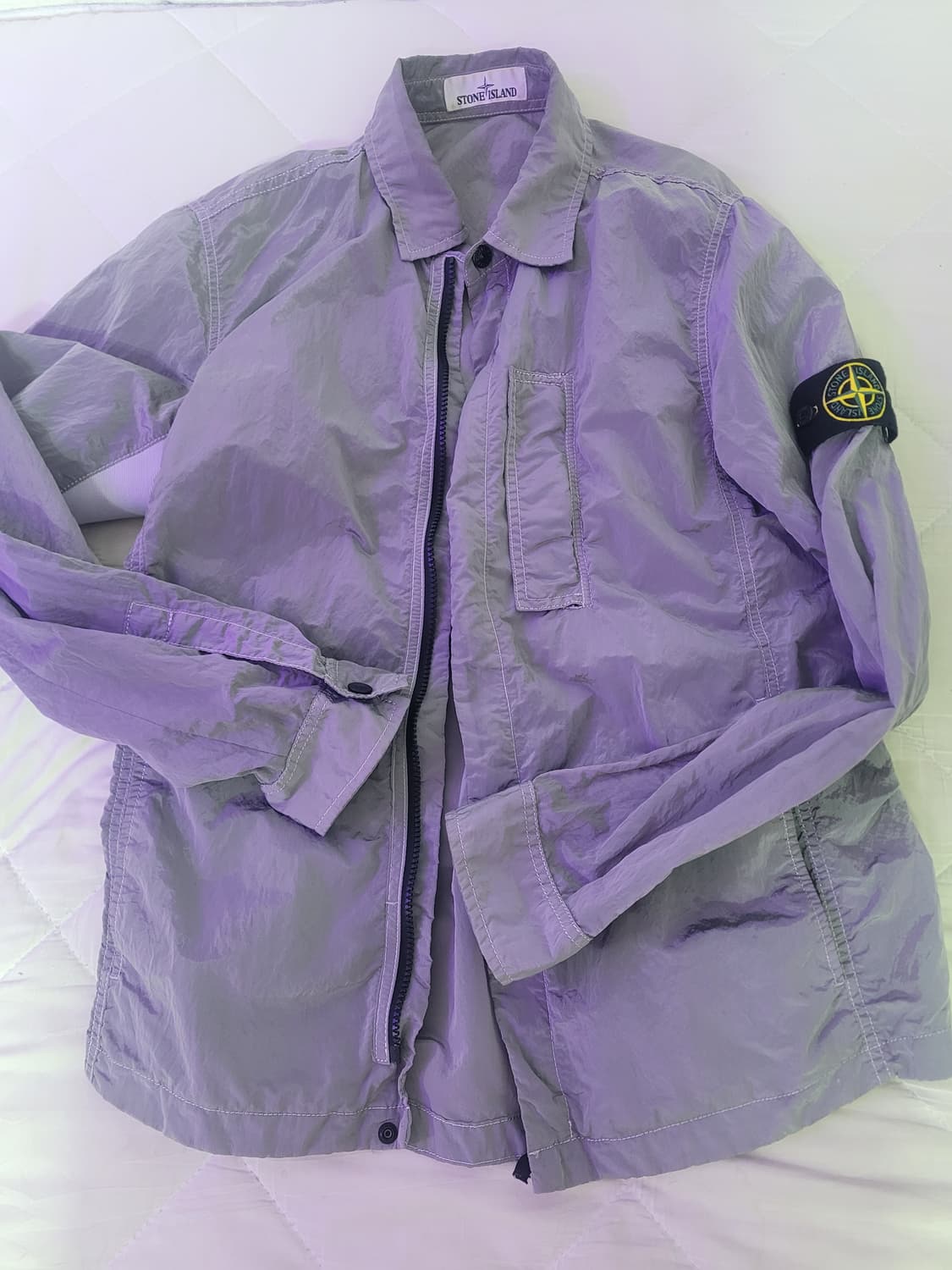 [명작] 스톤아일랜드 18SS 나일론메탈 오버셔츠 라벤더 M 상품이미지1