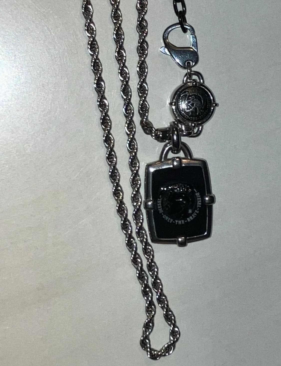 디젤 only the brave 목걸이 실버 상품이미지1