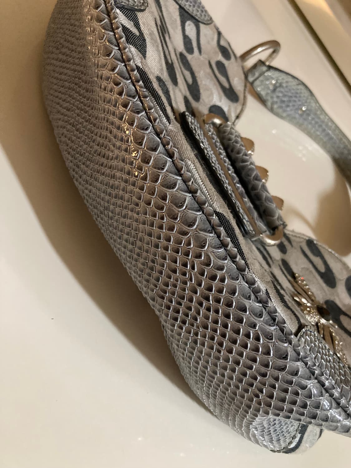 guess python bag 상품이미지8
