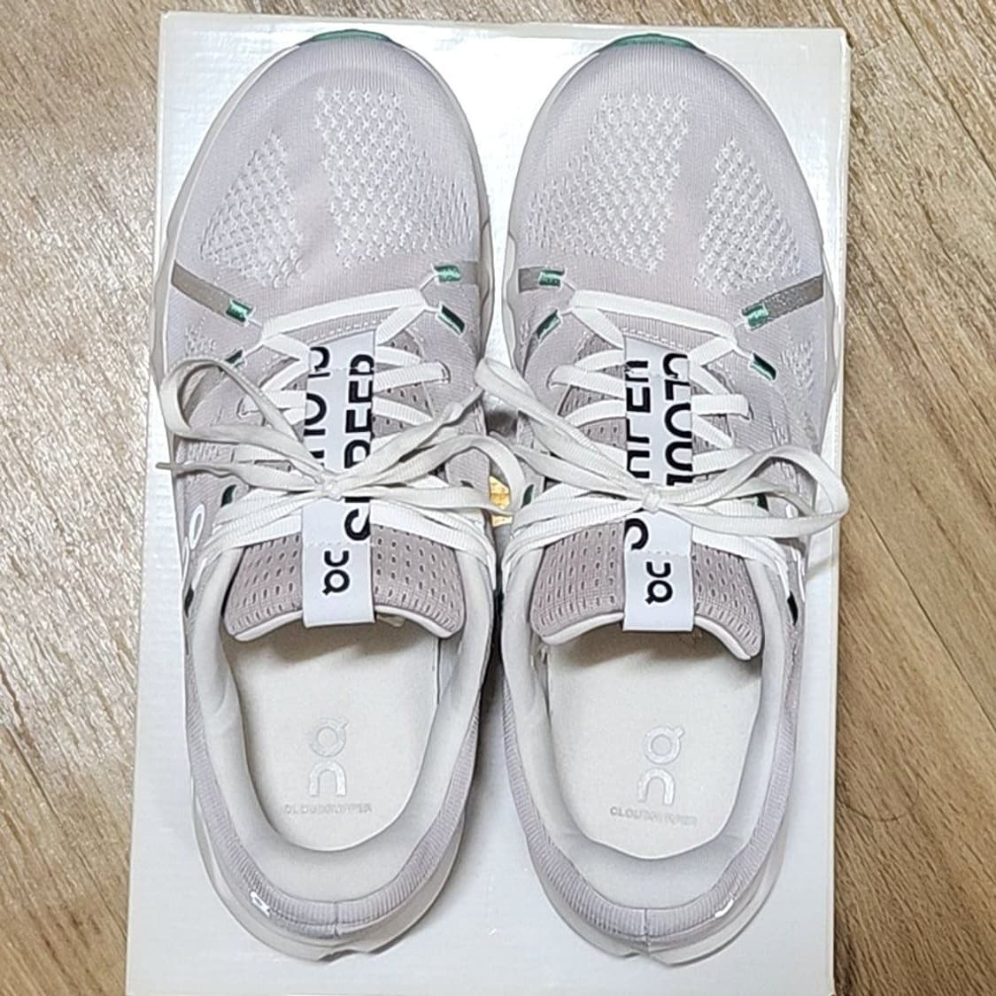 온러닝 285 클라우드 서퍼 펄 아이보리 상품이미지4