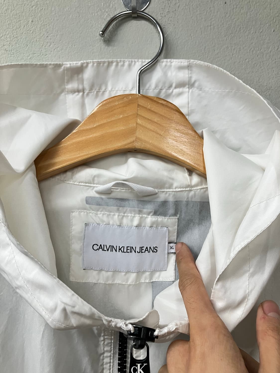 CK 캘빈클라인 빅로고 바람막이 자켓 상품이미지7