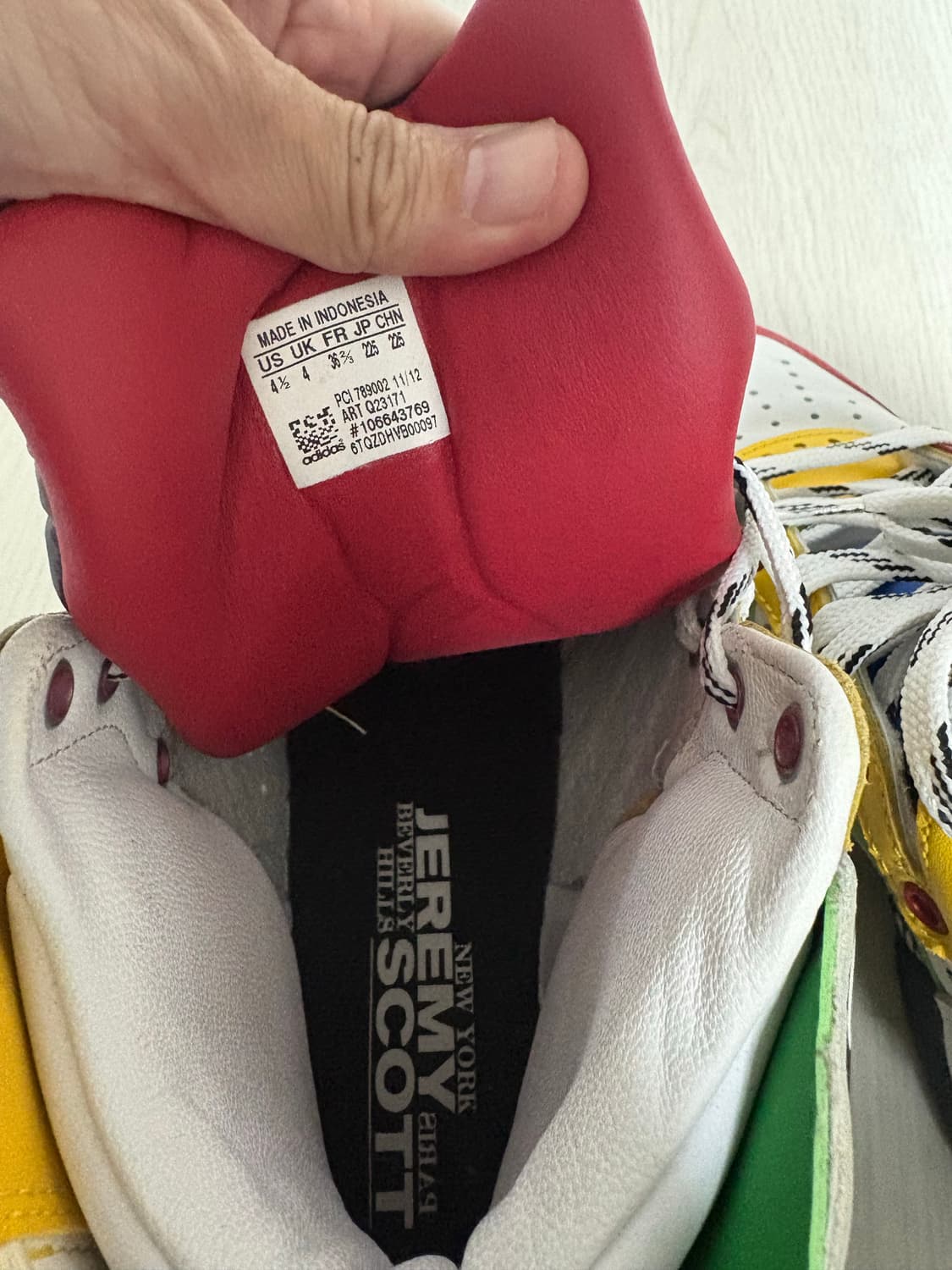 아디다스 제레미스캇 이글윙토템 상품이미지7