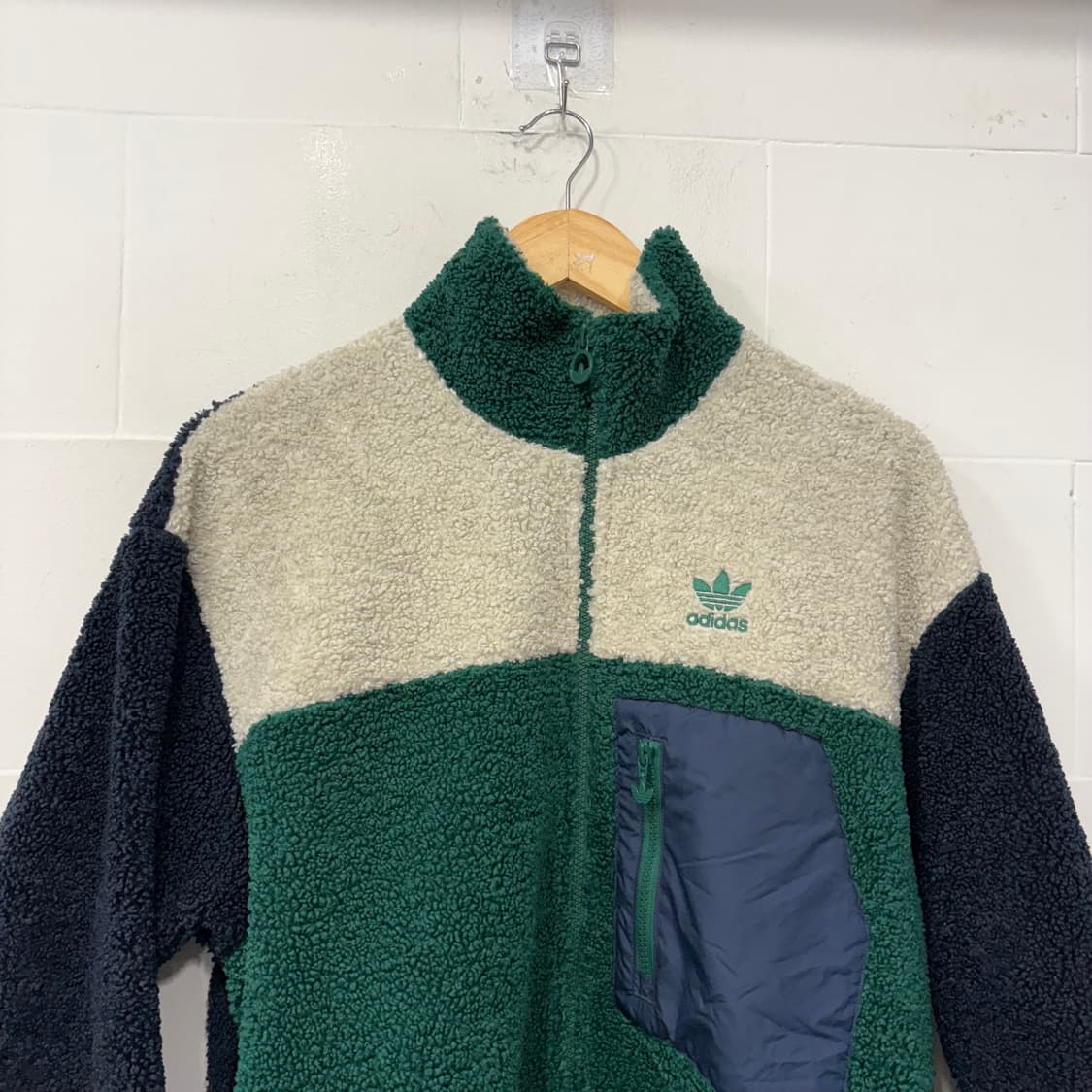 아디다스 뽀글이 플리스 자켓 상품이미지2