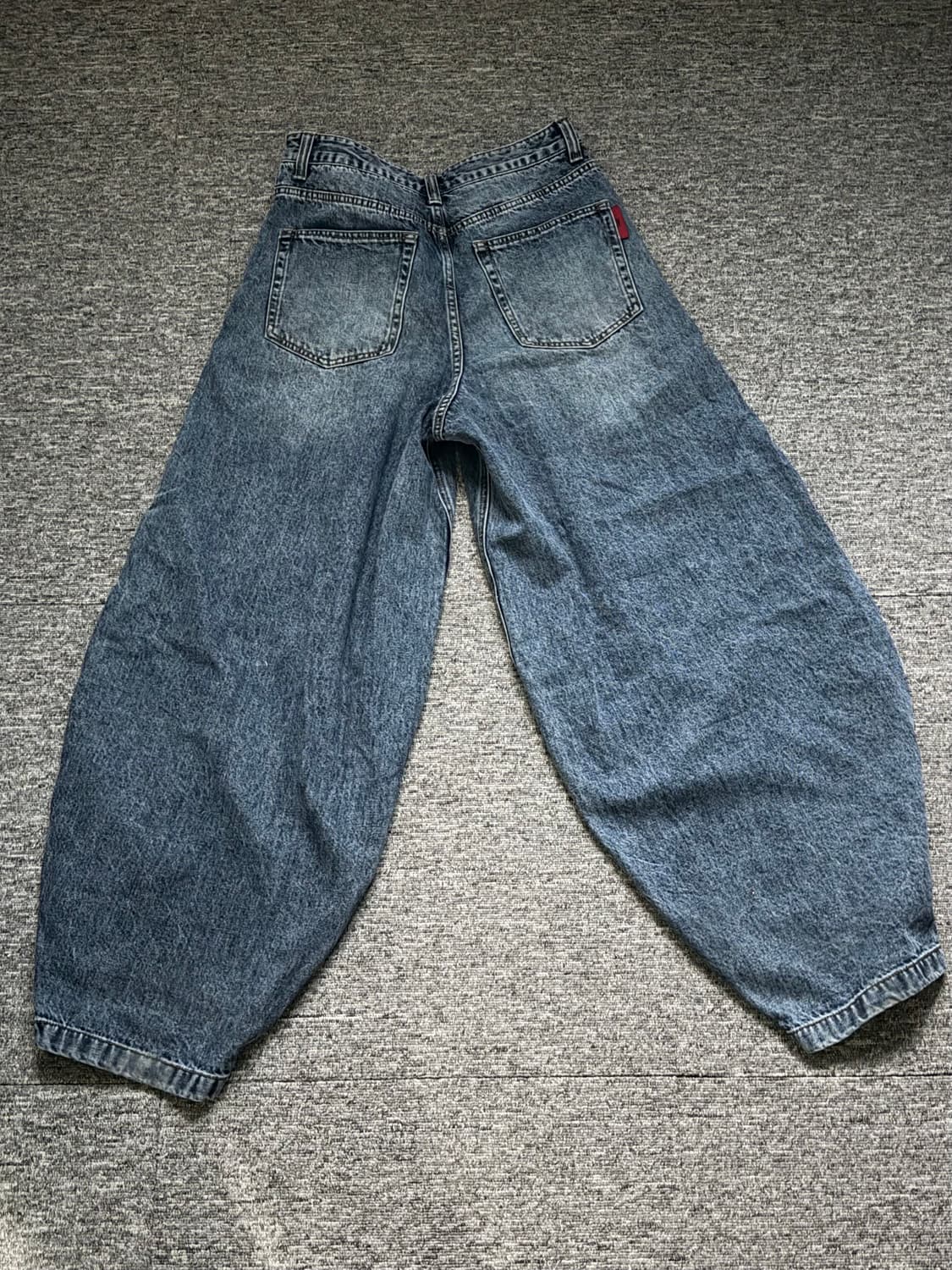 기철 BALLOON FIT DENIM PANTS (INDIGO BLUE) 상품이미지2