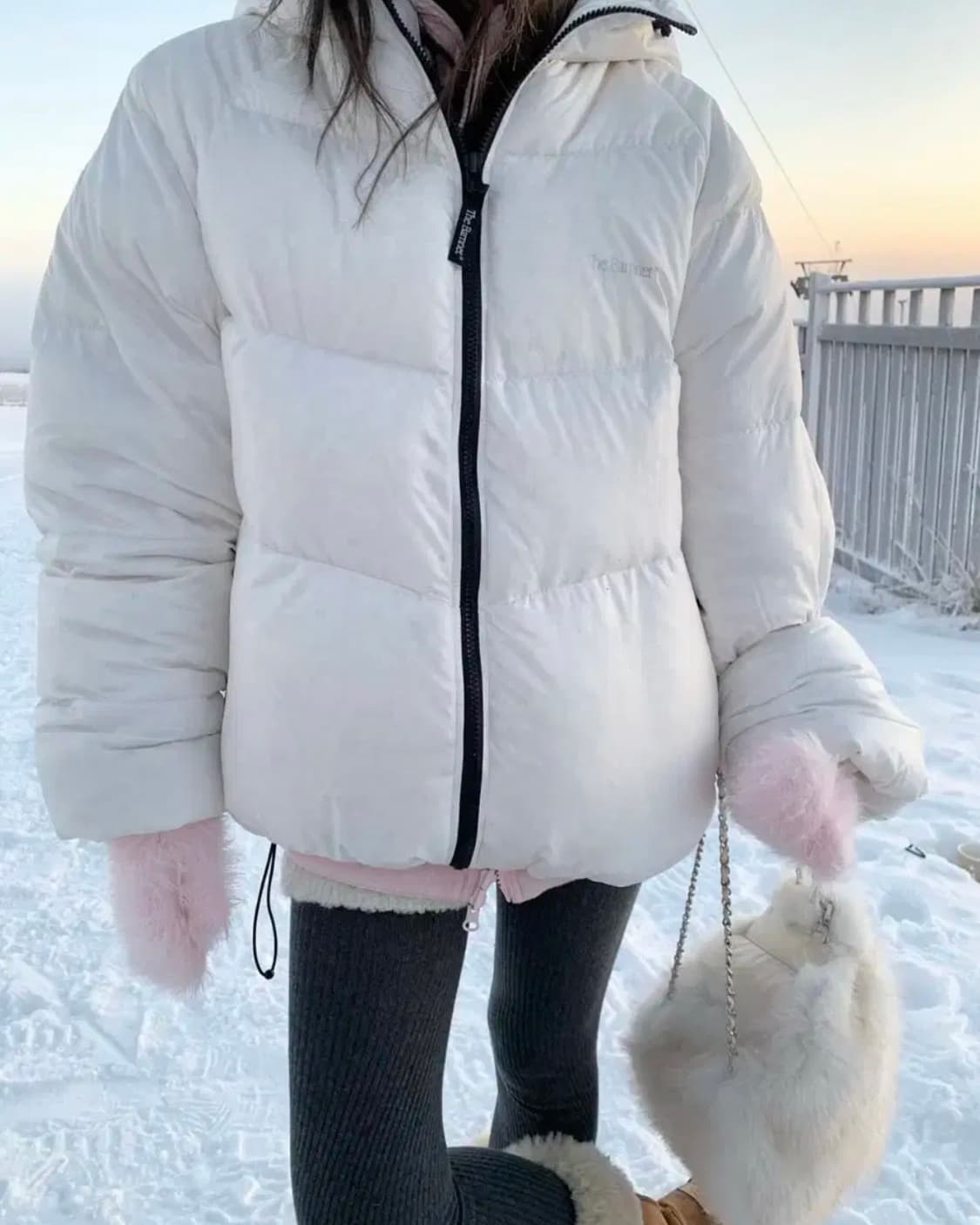 더바넷 리버시블 패딩 화이트 상품이미지4